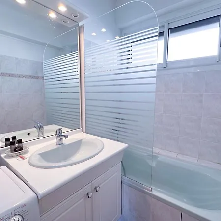 Poincare 4 - Lumineux, Renove, Et Calme A Juan Les Pins Appartement