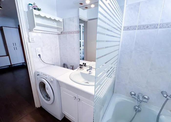 Apartman Poincare 4 - Lumineux, Renove, Et Calme A Juan Les Pins